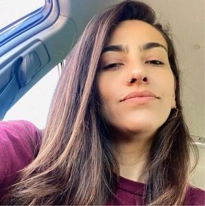 Meet your Posher, Manuela